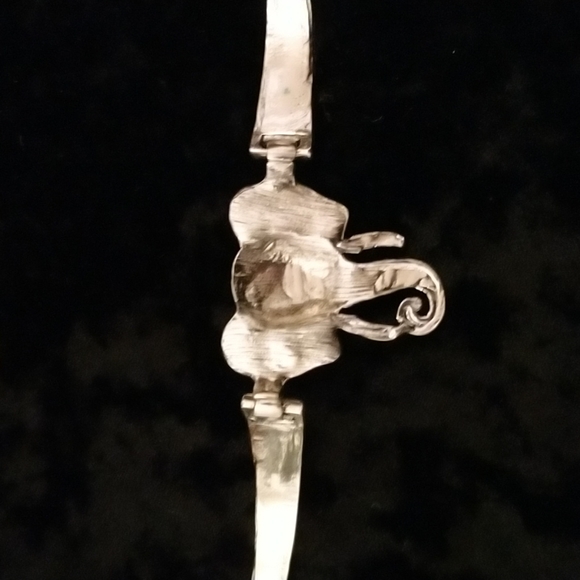 -🌸Gorgeous set of Tibetan Silver and turquoise elephant bracelet & earrings - Picture 8 of 8